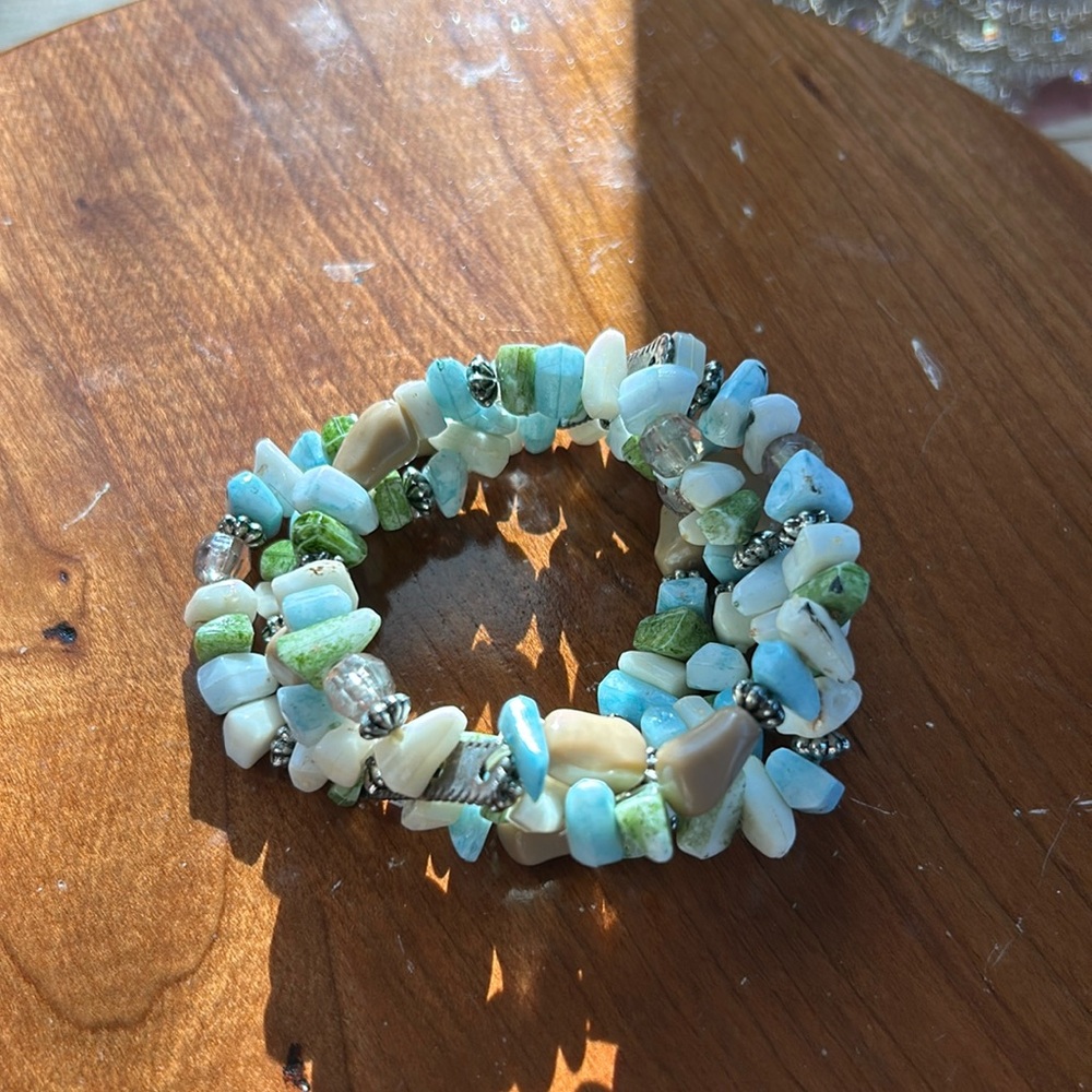 Stretchy beaded bracelet